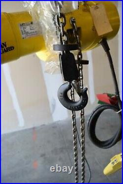 Budgit ManGuard Electric Chain Hoist 1/2 ton, 15' lift, 16 fpm, 460/3/60, lug