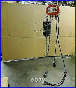 CM Columbus Mckinnon Electric Chain Hoist Model F 1000lbs 1/2 Ton 114 Drop