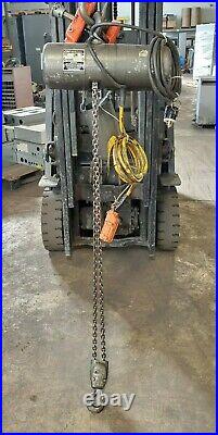 CM Loadstar Model H 1 Ton Electric Chain Hoist 480 Vac 8 Fpm 1/2 HP