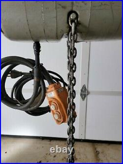 CM Lodestar Electric 1/4 Ton Chain Hoist 16 Feet Per Minute 120V, 11 Feet Chain