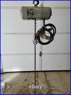 CM Lodestar Electric 1/4 Ton Chain Hoist 16 Feet Per Minute 120V, 11 Feet Chain