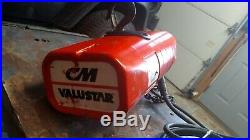 CM Valustar Electric Chain Hoist 1/2 Ton 120 V Excellent condition. Some Scuffs