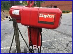 Dayton Model 9K601E Electric 1/2 Ton Electric Chain Hoist 120 volt
