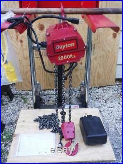 New Dayton 2XY33 Electric Chain Hoist 2000 lb. 10 ft 115 V Lift FAST SHIP 1 Ton