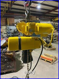 Yale 1/2 Ton Electric Chain Hoist with Motorized Trolley, 25 FT Lift, 110V